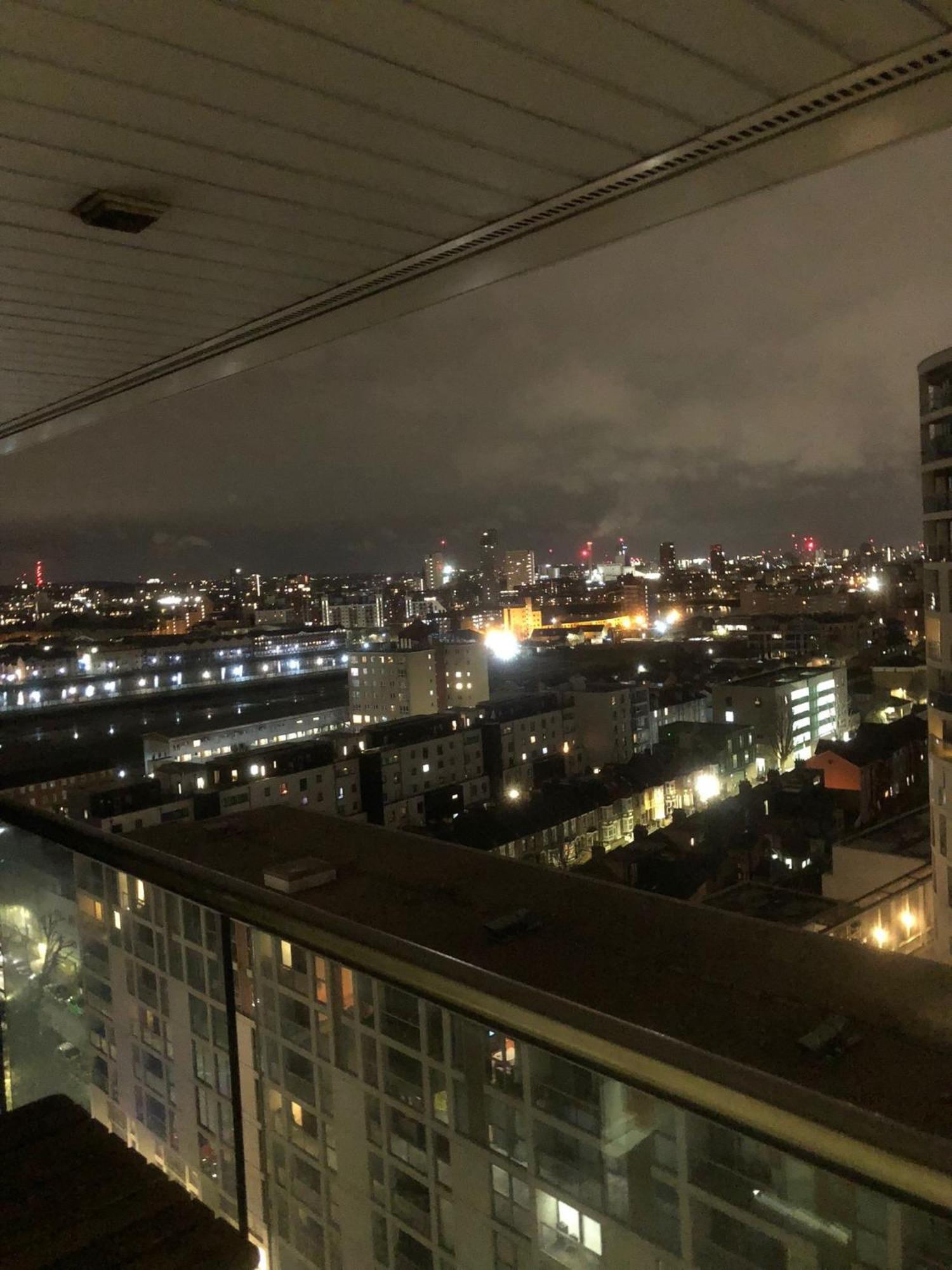 Modern 2Bed 2Bath Apartment Canary Wharf - Upto 5 Person 伦敦 外观 照片