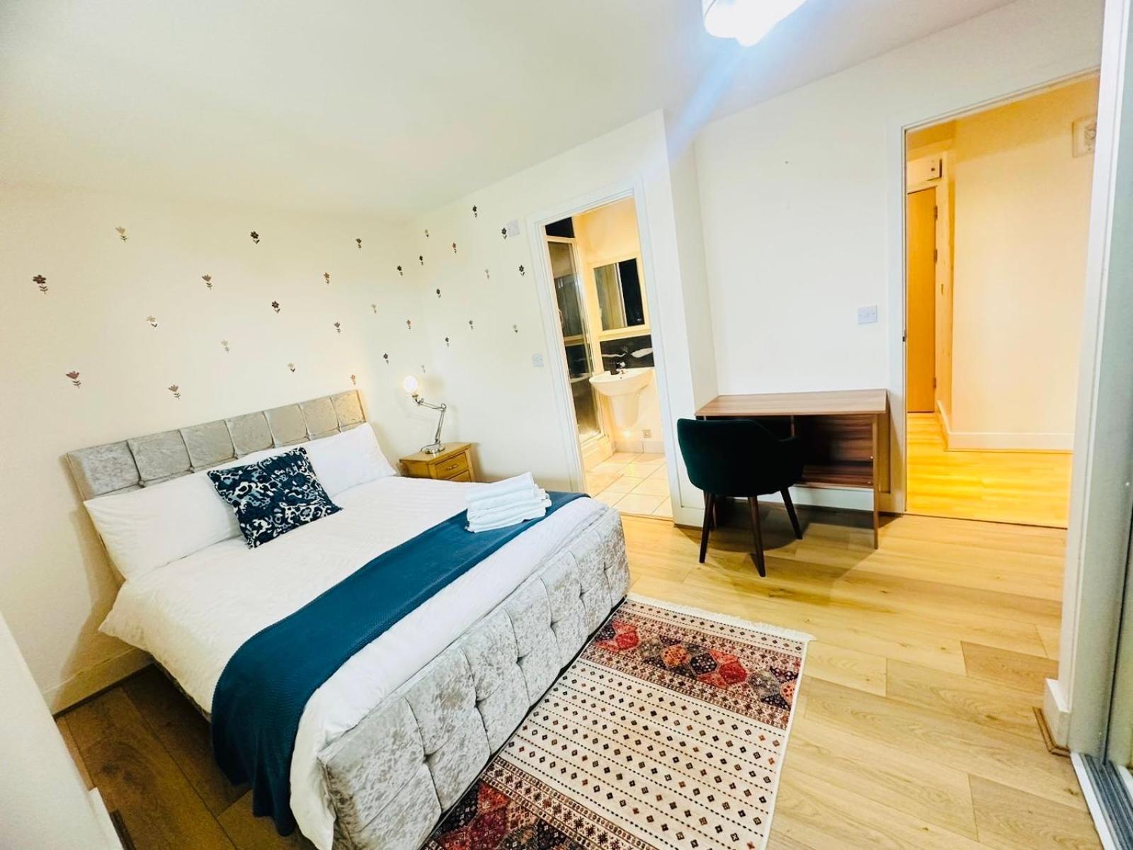 Modern 2Bed 2Bath Apartment Canary Wharf - Upto 5 Person 伦敦 外观 照片