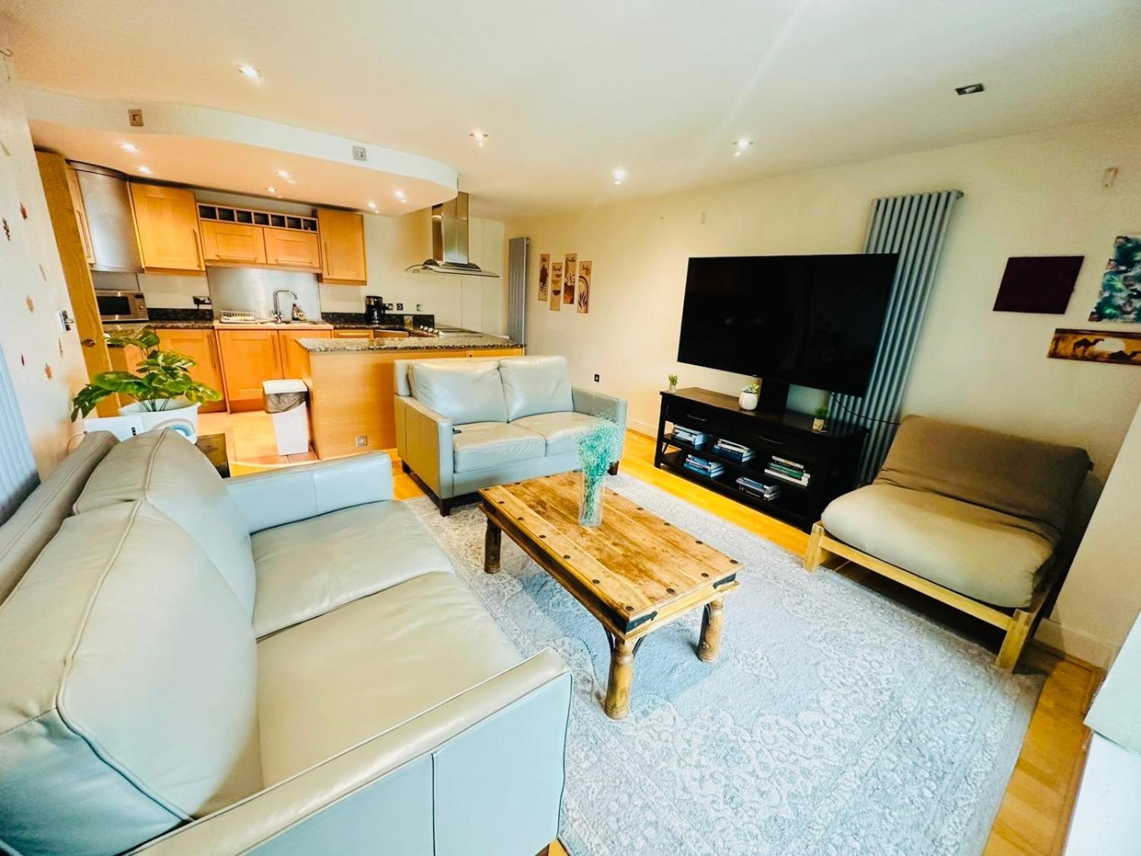 Modern 2Bed 2Bath Apartment Canary Wharf - Upto 5 Person 伦敦 外观 照片