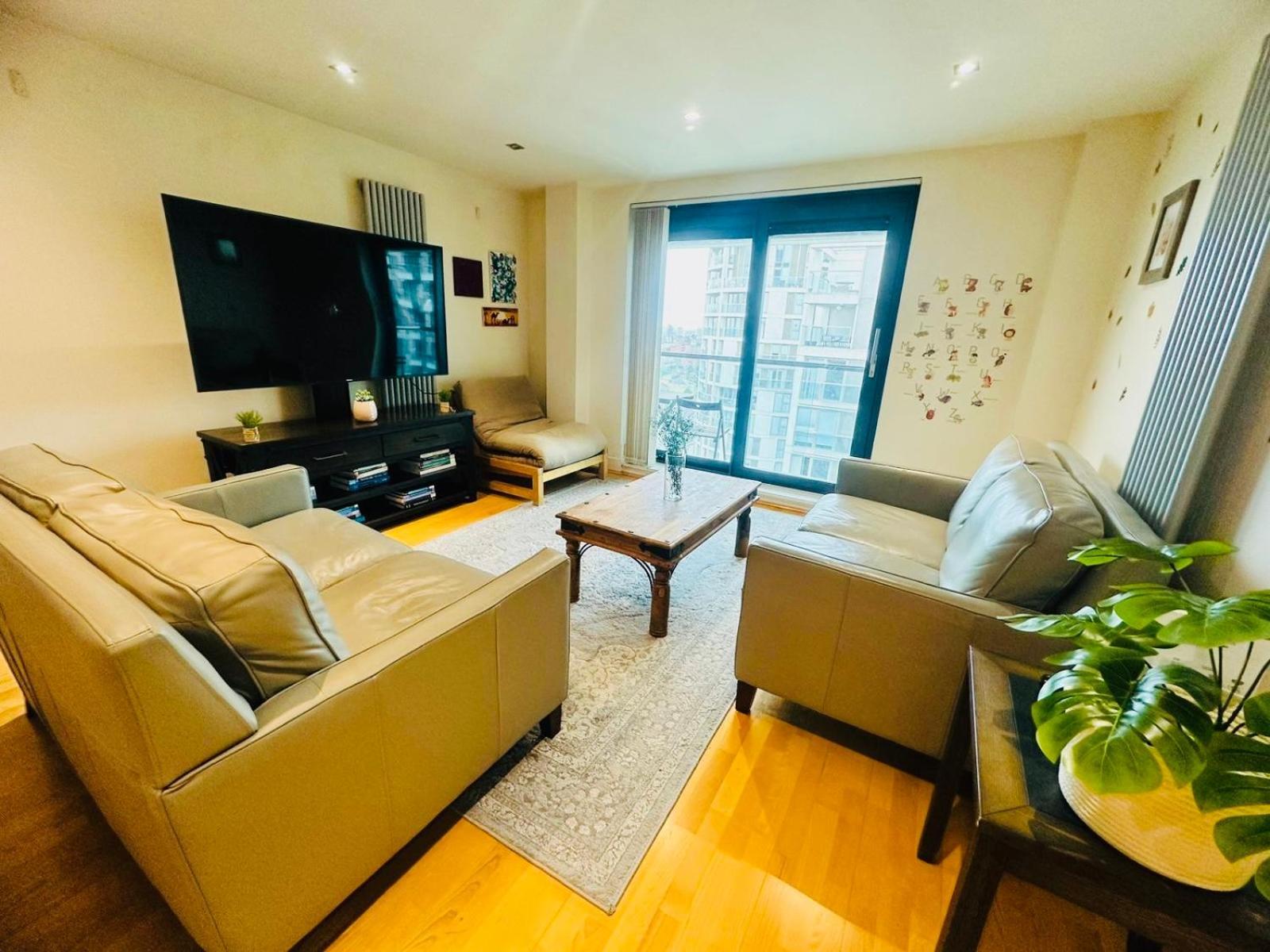 Modern 2Bed 2Bath Apartment Canary Wharf - Upto 5 Person 伦敦 外观 照片