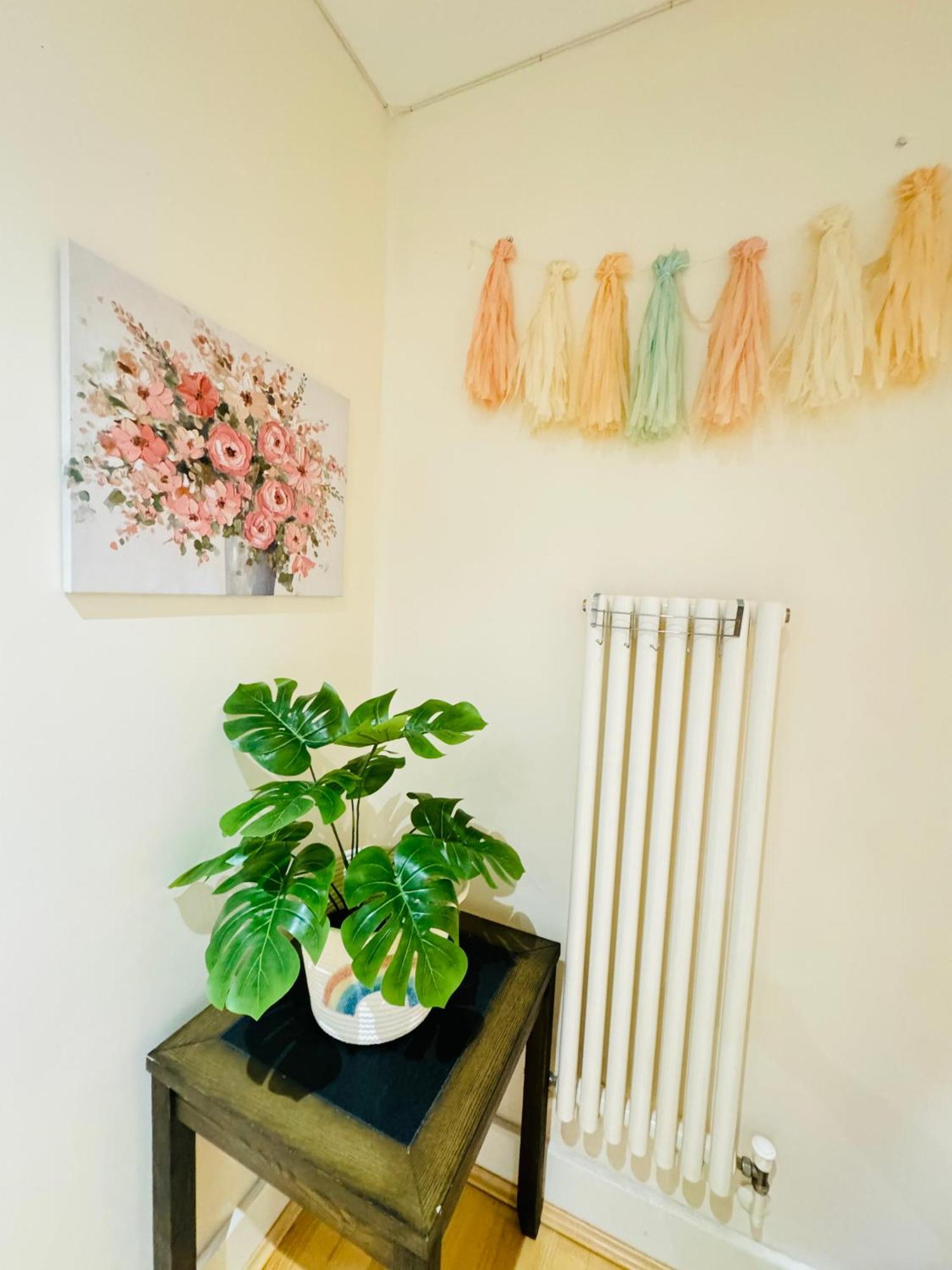 Modern 2Bed 2Bath Apartment Canary Wharf - Upto 5 Person 伦敦 外观 照片